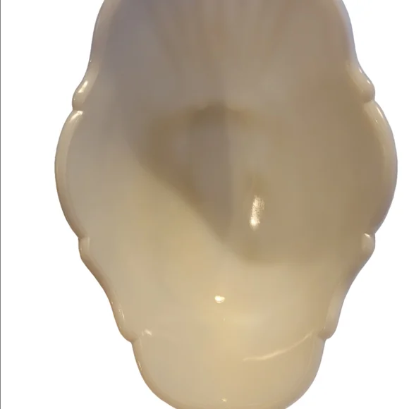 Westmoreland Milk Glass Sleigh Candy/Nut Dish - Picture 4 of 10